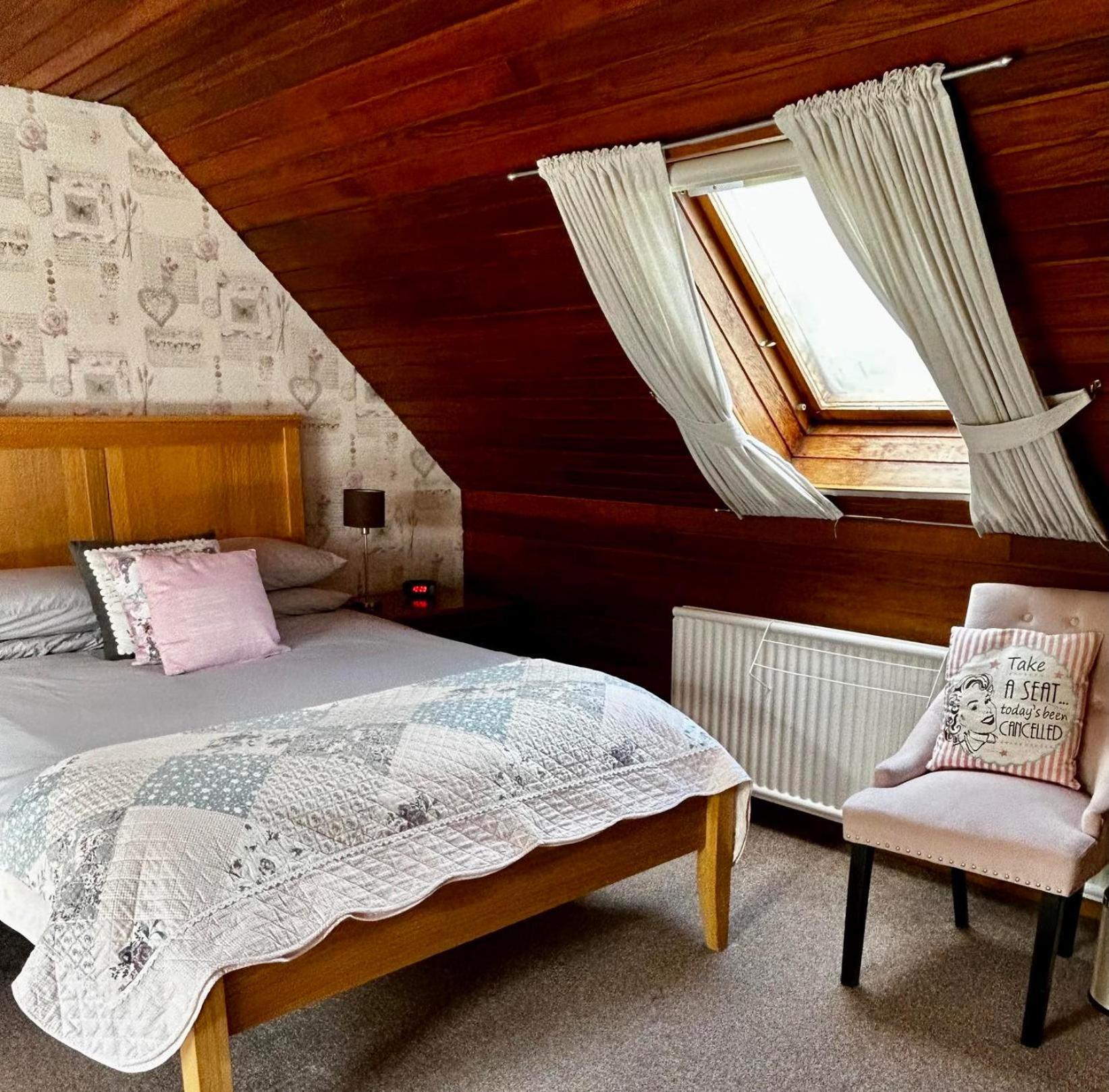 Dunroamin Bed And Breakfast อาวีมอร์ ภายนอก รูปภาพ