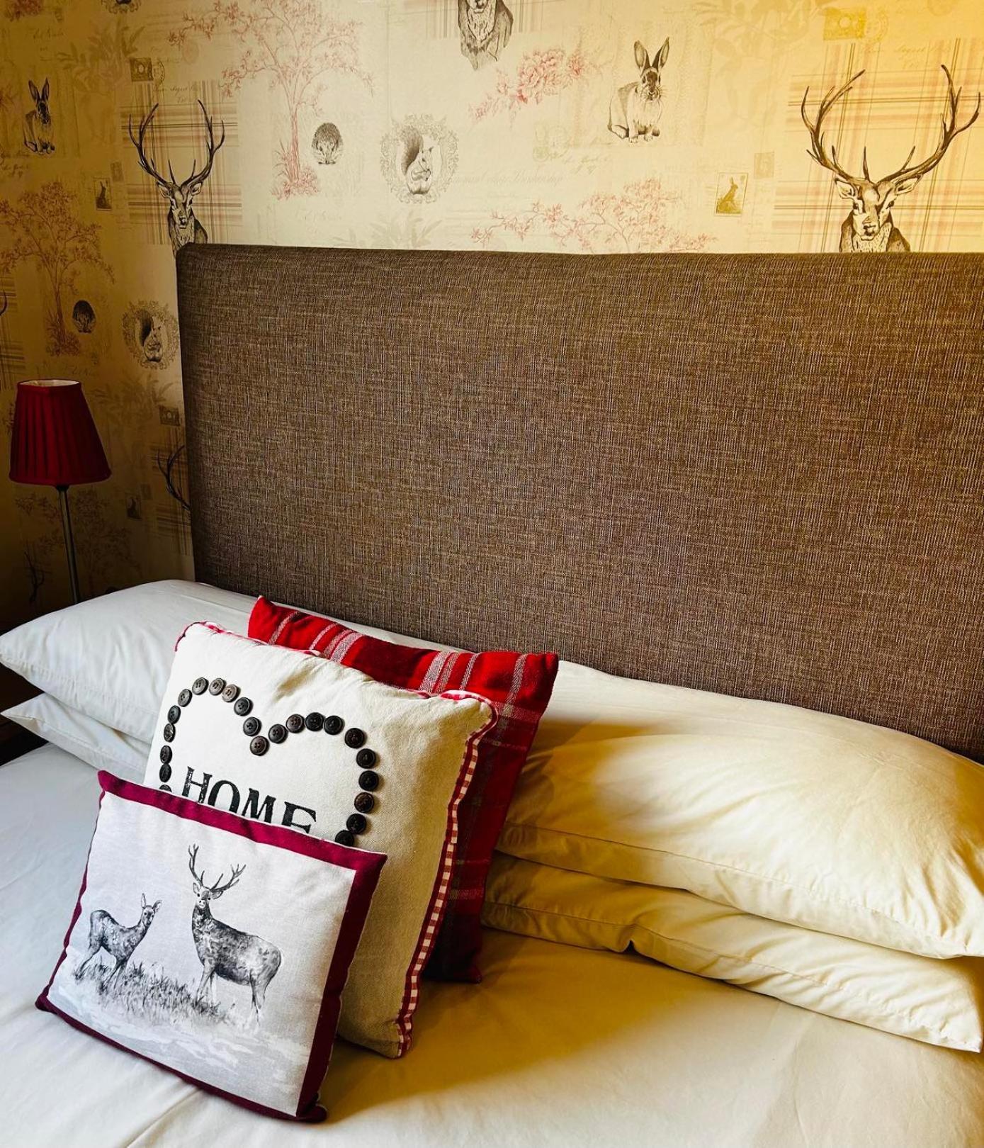 Dunroamin Bed And Breakfast อาวีมอร์ ภายนอก รูปภาพ