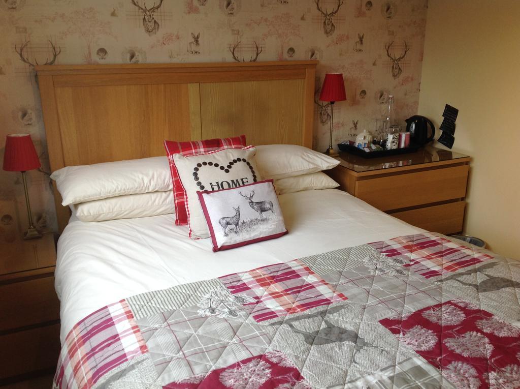 Dunroamin Bed And Breakfast อาวีมอร์ ภายนอก รูปภาพ