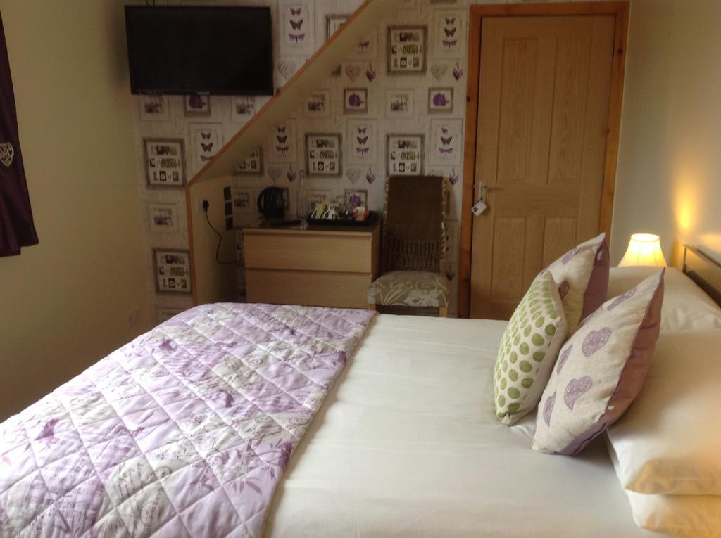 Dunroamin Bed And Breakfast อาวีมอร์ ภายนอก รูปภาพ