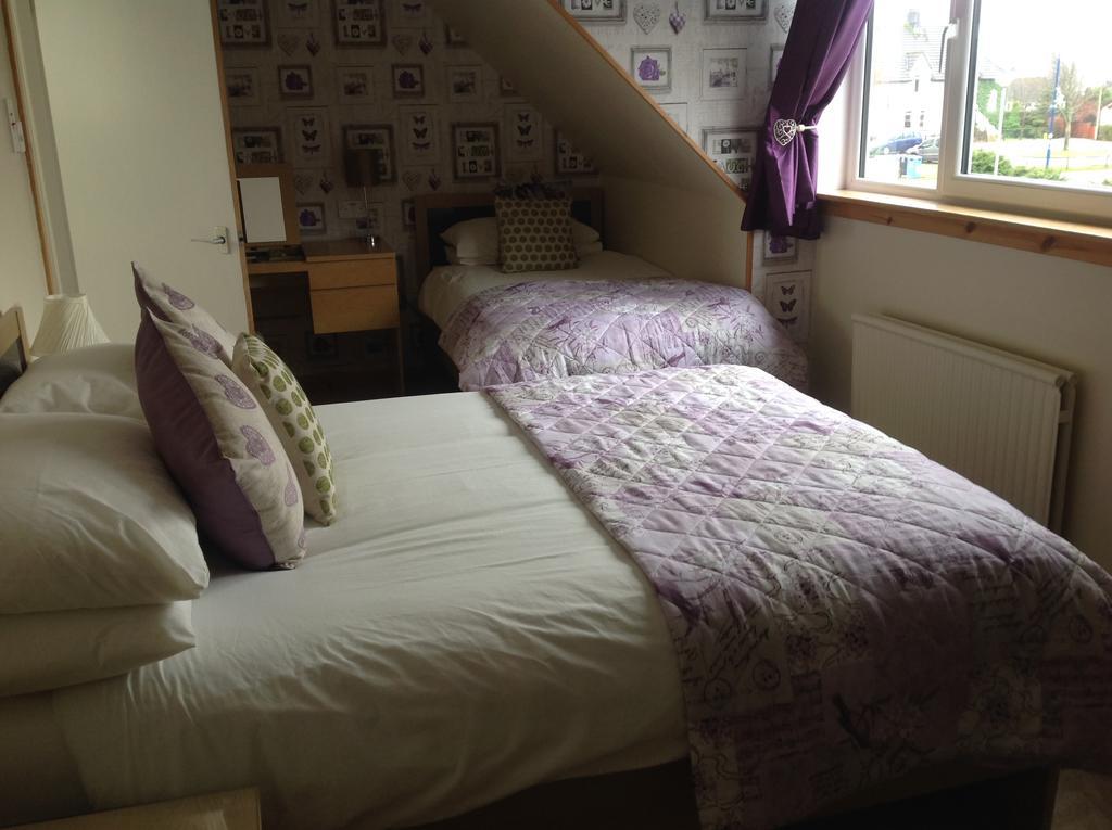 Dunroamin Bed And Breakfast อาวีมอร์ ภายนอก รูปภาพ